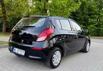 Hyundai i20 I Hatchback 5d Facelifting 1.2 DOHC 85KM 2012 Hyundai i20 Hyundai i20 1.25 Wersja Jubileuszowa 1.2 Benzyna 85KM, zdjęcie 7