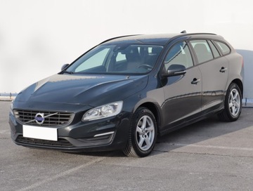 Volvo V60 I Kombi Facelifting 2.0 D2 DRIVE-E 120KM 2016 Volvo V60 D2 2.0, Navi, Klima, Klimatronic, zdjęcie 1