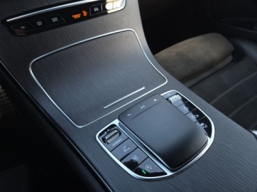Mercedes GLC C253 SUV Facelifting 2.0 220d 194KM 2021 Mercedes-Benz GLC 220, zdjęcie 14