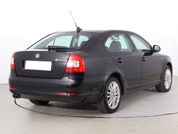 Skoda Octavia II Hatchback Facelifting 1.8 TSI 160KM 2009 Skoda Octavia 1.8 TSI, Salon Polska, Skóra, Xenon, zdjęcie 4