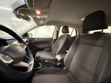 Volkswagen T-Cross SUV 1.0 TSI 95KM 2021 Volkswagen T-Cross Life 1.0 TSI 95KM, Salon Polska, zdjęcie 17
