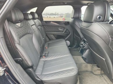 Bentley Bentayga 2018 Bentley Bentayga 2018 6.0 Benzyna 600KM, zdjęcie 11