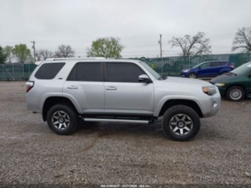 Toyota 2018 Toyota 4-Runner 2018 r. 4,0L SR5 PREMIUM 4.0 Benzyna 270KM, zdjęcie 13