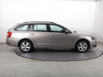 Skoda Octavia III Kombi Facelifting 1.5 TSI ACT 150KM 2019 Skoda Octavia 1.5 TSI, Salon Polska, Serwis ASO, zdjęcie 5
