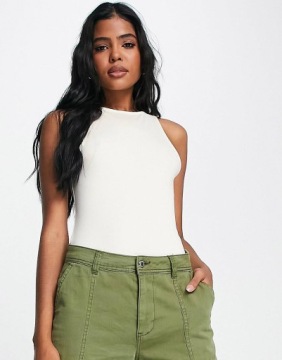 РАЗМЕР ГЛАДКИХ ЖЕНСКИХ БОДИ. М 576