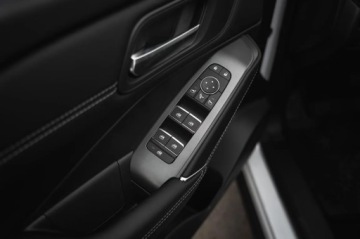 Nissan Qashqai III Crossover Facelifting 1.3 DIG-T MHEV 158KM 2025 Nissan Qashqai 1.3 DIG-T MHEV, 1. Właściciel, zdjęcie 24