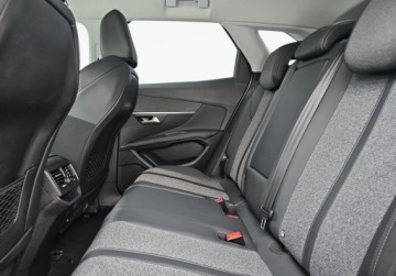 Peugeot 3008 II Crossover 1.2 PureTech 130KM 2019 Peugeot 3008 1.2 Benzyna 130KM, zdjęcie 26