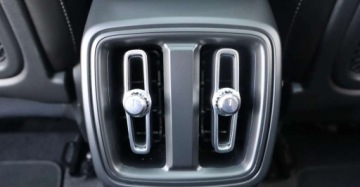 Volvo XC40 Crossover 2.0 T5 247KM 2018 Volvo XC 40 T5 247KM AWD Momentum Into Salon POLSKA I Wlasciciel Gwarancja, zdjęcie 18