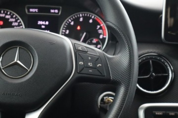 Mercedes Klasa A W176 Hatchback 5d 1.6 180 BlueEFFICIENCY 122KM 2014 Mercedes A A 180, Klima, zdjęcie 18
