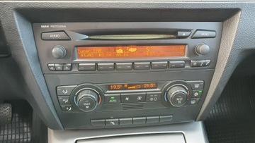 BMW Seria 3 E90-91-92-93 Limuzyna E90 320i 150KM 2005 BMW 320 2.0i 150KM # Climatronic # 2x PDC # Szyber, zdjęcie 21