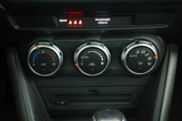 Mazda CX-3 Crossover 2.0 SKY-G 120KM 2016 Mazda CX-3 2.0 Skyactiv-G, Salon Polska, Automat, zdjęcie 11