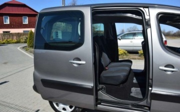 Peugeot Partner I 1.6 HDi 90KM 2009 Peugeot Partner 1.6 HDI Berlingo Klima PDC Oryginal Lakier Sprowadzony, zdjęcie 2
