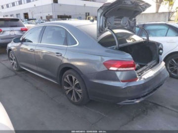 Volkswagen Passat B8 2022 Volkswagen Passat 2022 r. , 2,0 2.0 Benzyna 174KM, zdjęcie 3