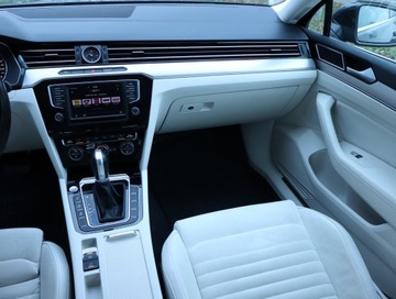 Volkswagen Passat B8 Limousine 1.8 TSI BlueMotion Technology 180KM 2017 VW Passat 1.8 TSI, Salon Polska, Serwis ASO, zdjęcie 7