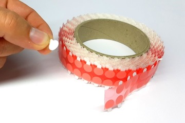 Двусторонние бесцветные наклейки с листом 9 мм.