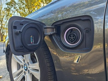 BMW Seria 3 F30-F31-F34 2017 BMW 330 Plug in, zdjęcie 24