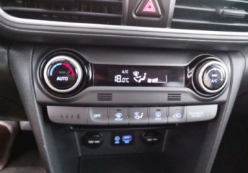 Hyundai Kona I Crossover 1.0 T-GDI 120KM 2018 Hyundai Kona 1.0 T-GDINaviRadarKamera Benzyna 120KM, zdjęcie 16