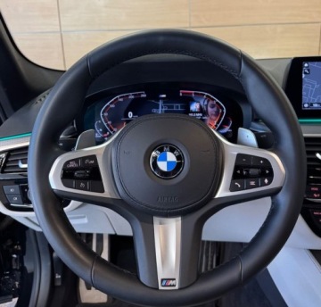 BMW Seria 5 G30-G31 Limuzyna 520d 190KM 2019 BMW Seria 5 Xdrive salon Polska ASO R-CARS Warszawa 2.0 Diesel 190KM, zdjęcie 17