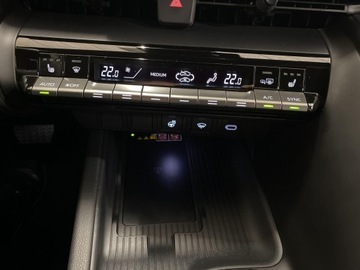 Toyota C-HR II SUV 1.8 Hybrid 140KM 2023 Toyota C-HR 1.8 Hybrid Style Toyota C-HR 1.8 Style, zdjęcie 17