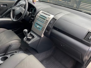 Toyota Corolla Verso E120 2.0 D-4D 116KM 2004 COROLLA VERSO 2.0 D4D 2004 r 7 OSOBOWA, zdjęcie 9