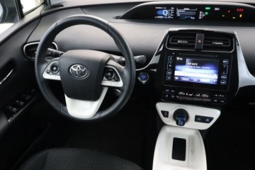 Toyota Prius III Hatchback Facelifting 1.8 HSD 136KM 2016 Toyota Prius 1.8 VVT-i HSD, Automat, Navi, Klima, zdjęcie 6