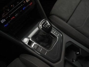 Volkswagen Tiguan II SUV Facelifting 1.5 TSI 150KM 2021 Volkswagen Tiguan 1.5TSI 150KM Life (Salon PL, 1 w, zdjęcie 24