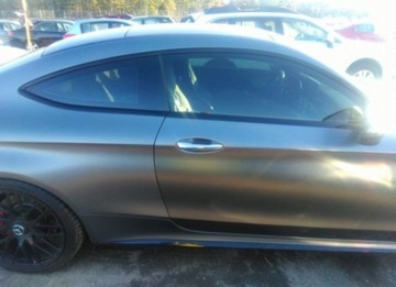 Mercedes Klasa C W205 2018 Mercedes-Benz Klasa C 2018, 4.0L, 63 AMG S, od ubezpieczalni 4.0 Benzyna, zdjęcie 2