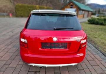 Skoda Fabia II Hatchback 1.4 i 16V 85KM 2008 Skoda Fabia Super stan techniczny 1.4 Benzyna 86KM, zdjęcie 3