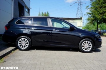 Fiat Tipo II Station Wagon 1.4 95KM 2019 Fiat Tipo Fiat Tipo 1.4 16v Lounge EU6d 1.4 Benzyna 95KM, zdjęcie 12