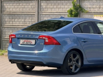 Volvo S60 II Sedan Facelifting 2.0 D3 DRIVE-E 150KM 2015 Volvo S60 2,0D3 150KM Lift/Ledy/Navi/Xenony/Alu18, zdjęcie 38