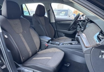 Skoda Octavia IV Scout 2.0 TDI 150KM 2022 Skoda Octavia Scout 2.0 TDI 4x4 150KM Matrix HeadUp Ambiente Kessy El.Klap, zdjęcie 10