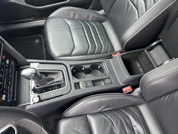 Volkswagen Arteon Fastback Facelifting 2.0 TDI 200KM 2022 Volkswagen Arteon 2.0 TDI 200KM R-Line DSG 4Motion, zdjęcie 25