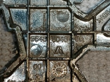 Значок Логотип Эмблема Peugeot 307 407 9648804880