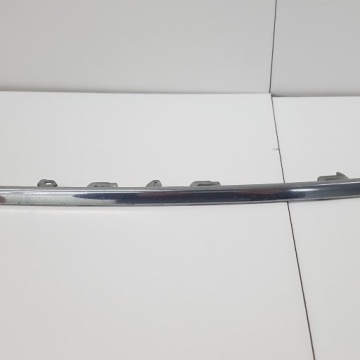 Решетка радиатора Volkswagen Passat B7 3AA853651A