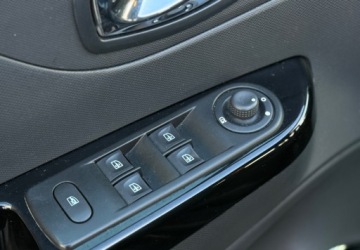 Renault Captur I Crossover 0.9 Energy TCe 90KM 2013 Renault Captur Renault Captur Energy Luxe Navi Benzyna 90KM, zdjęcie 5