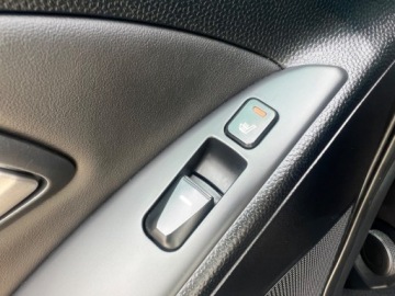 Hyundai ix35 SUV Facelifting 1.7 CRDi 115KM 2014 Hyundai ix35 NAWIGACJA POLSKORY KAMERA GRZANE FOTELE PRZOD TYL GRZANA SZYB, zdjęcie 19