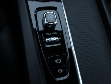 Volvo XC60 II Crossover T5 250KM 2020 Volvo XC60 B5 AWD, Salon Polska, Serwis ASO, 4X4, zdjęcie 21