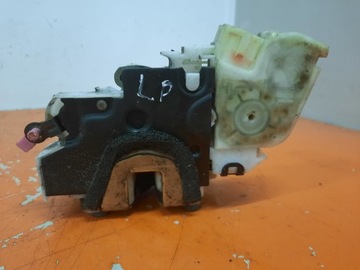 NISSAN PATHFINDER R50 99-04 ZÁMEK DVEŘE PŘEDNÍ LEVÝ 805525P013 KH3