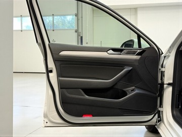 Volkswagen Passat B8 Variant Facelifting 2.0 TDI SCR 150KM 2020 Volkswagen Passat 2.0 TDI 150KM DSG, Salon Polska,, zdjęcie 14