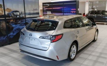 Toyota Corolla XII TS Kombi 1.8 Hybrid 122KM 2022 Toyota Corolla 1.8 Hybrid Comfort Tech 1.8 Hybryda 122KM, zdjęcie 13