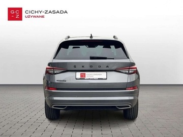 Skoda Kodiaq I SUV Facelifting 1.5 TSI 150KM 2023 Skoda Kodiaq TSI 2X4 150KM Sportline 7 os 1.5 Benzyna 150KM, zdjęcie 3
