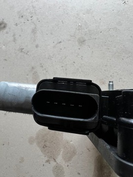 BMW F46 F45 ZVEDÁK OKNO PRAVÝ PŘEDNÍ