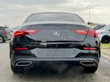 Mercedes CLA C118/X118 Coupe Facelifting 1.3 200 163KM 2025 MERCEDES-BENZ CLA 200 AMG Line Sedan 1.3 (163KM) 2025, zdjęcie 2