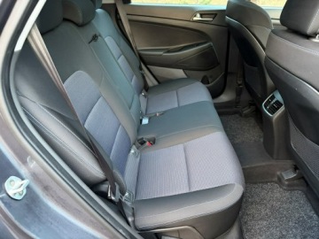 Hyundai Tucson III SUV 1.7 CRDI 115KM 2016 Hyundai Tucson 1.7 CRDI Kamera Panorama dach, zdjęcie 16