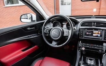 Jaguar XE Sedan 2.0 i4 180KM 2015 Jaguar XE R-SPORT 2.0D 180Ps Ledy Automat 4x4 Xenon Skora Navi 1 wl. Salon, zdjęcie 28