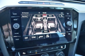 Volkswagen Passat B8 Limousine 2.0 TDI BlueMotion SCR 190KM 2019 Volkswagen Passat SalonPL 190KM DSG TDI HighlineSkoraACCNavi18Business ASO, zdjęcie 19