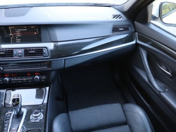 BMW Seria 5 F10-F11 Touring 525d 218KM 2012 BMW 5 525d, 214 KM, 4X4, Automat, Skóra, Navi, zdjęcie 7