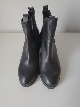 Śliczne obuwie damskie botki Clarks EUR 37,5