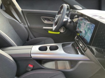 Mercedes CLA C118/X118 2026 MERCEDES-BENZ CLA 200 4-Matic AMG Line 1.5 (163KM) 2026, zdjęcie 8