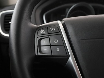 Volvo V40 II Hatchback Facelifting 2.0 D2 120KM 2018 Volvo V40 GRATIS! Pakiet Serwisowy o wartości 600, zdjęcie 30